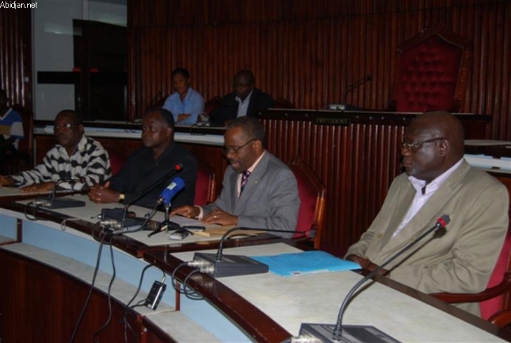 Commission d’enquête parlementaire en plénière - Les députés FPI créent la chienlit, la séance est suspendue